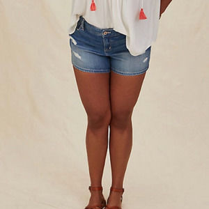 NWT Torrid Vintage Stretch Medium Wash Shorts